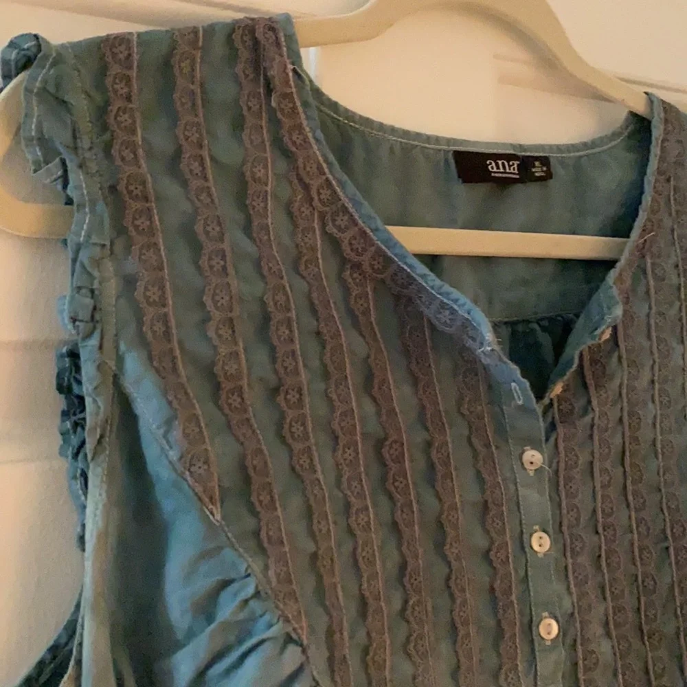 😊FREE😊W/ $20 Purchase - ANA boho blouse w/tiny ruffles, lace & stretchy - Picture 3 of 9